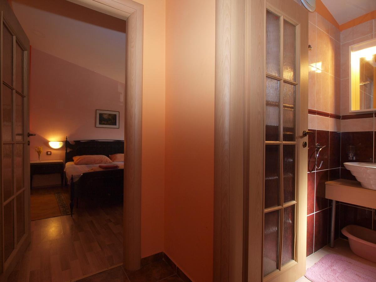 Apartments Slavica 382 Pola Esterno foto