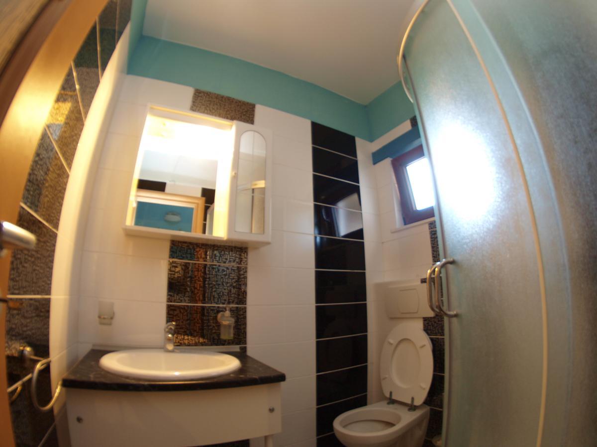 Apartments Slavica 382 Pola Esterno foto