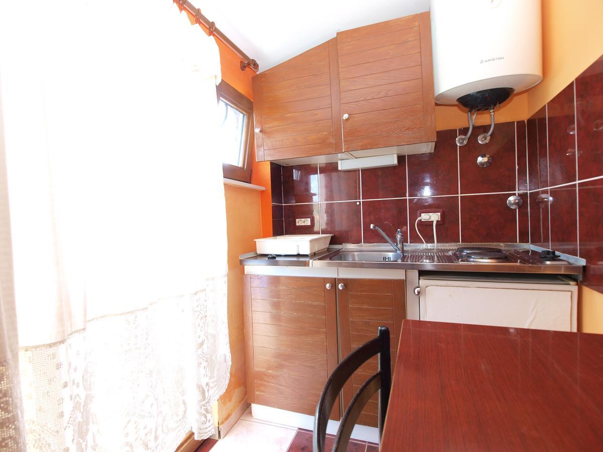 Apartments Slavica 382 Pola Esterno foto